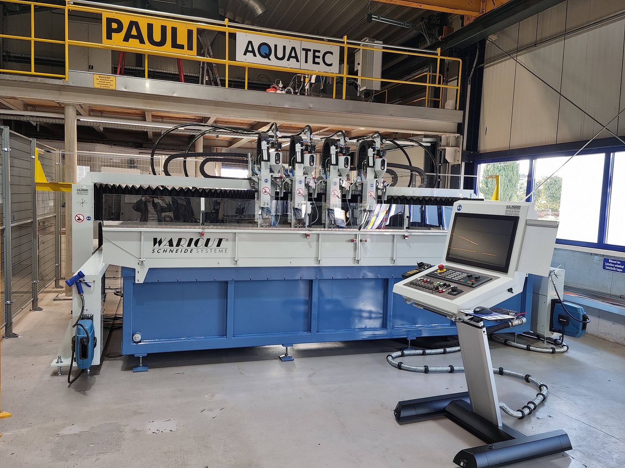 PAULI AQUATEC Wasserstrahlschneiden mit Vier Schneidköpfen