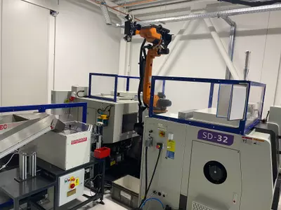 Turning macines with robot