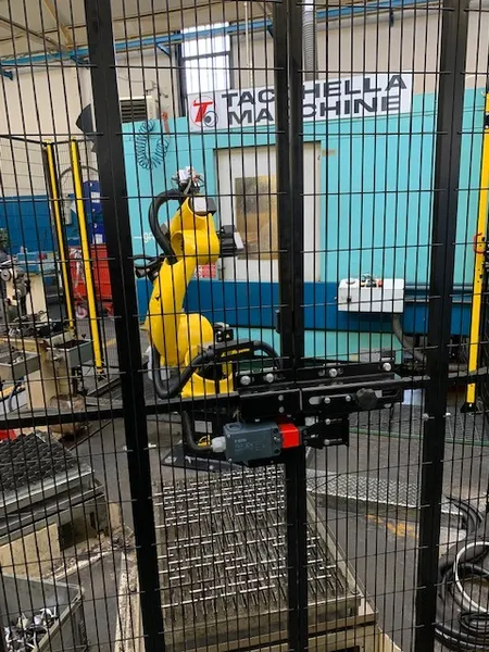 Isola di lavoro robotizzata 