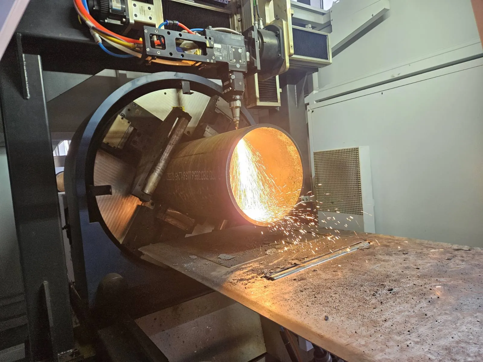 Tube laser cutting