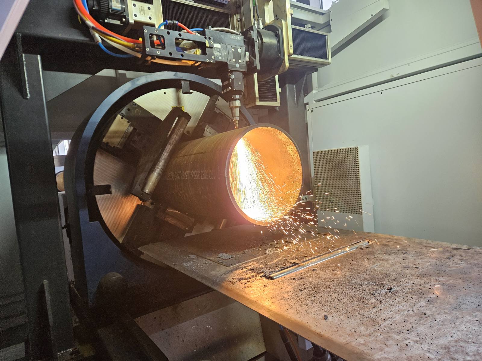 Tube laser cutting
