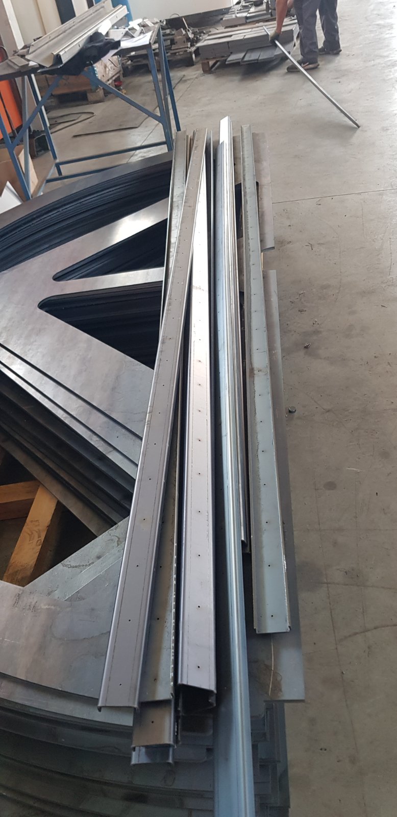 Rotary welding table part