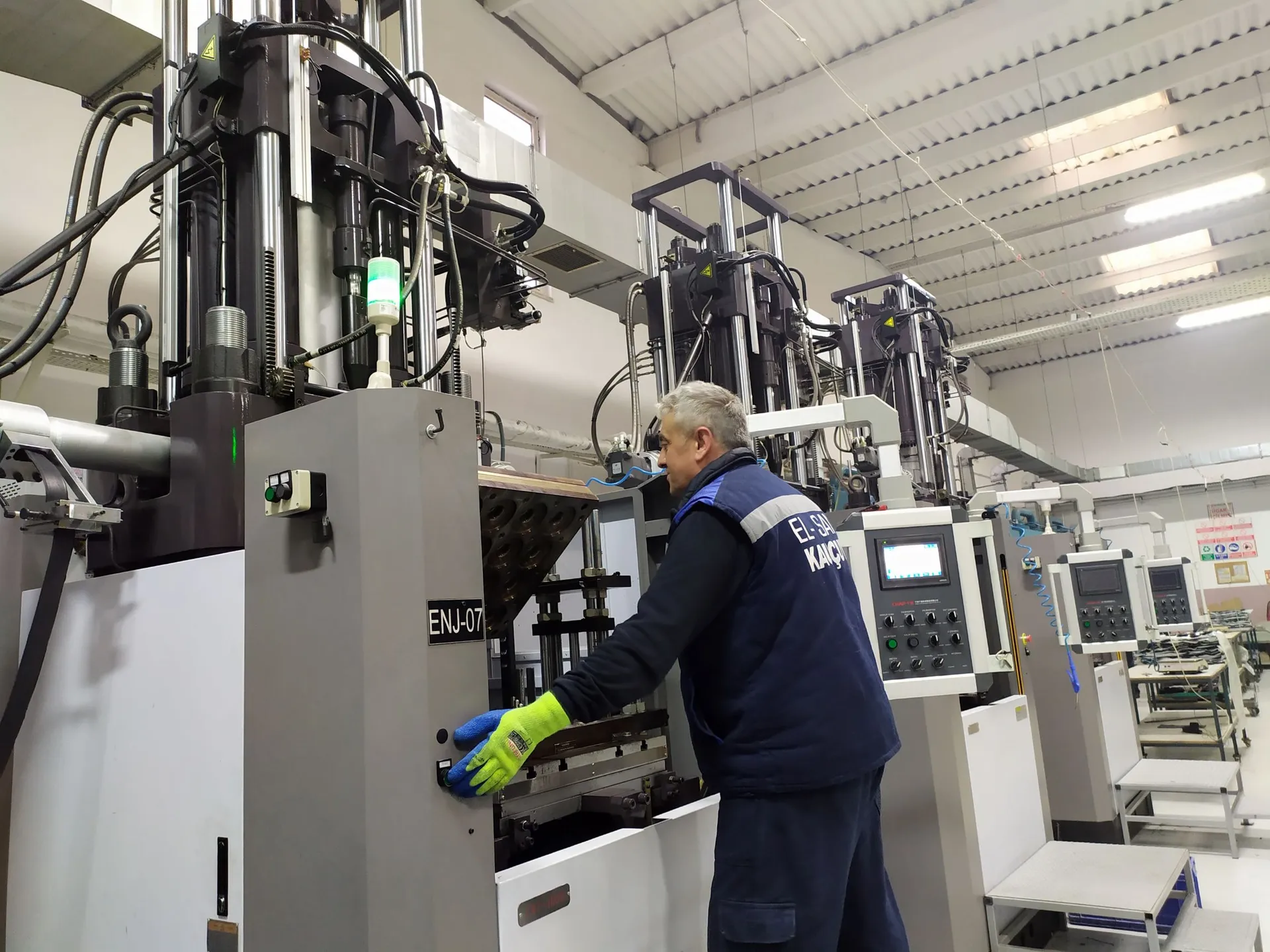 Injection Moulding Machine (9 machines)