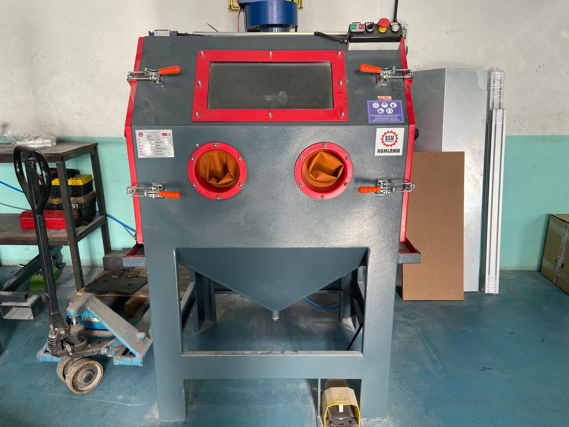 Sandblasting Machine