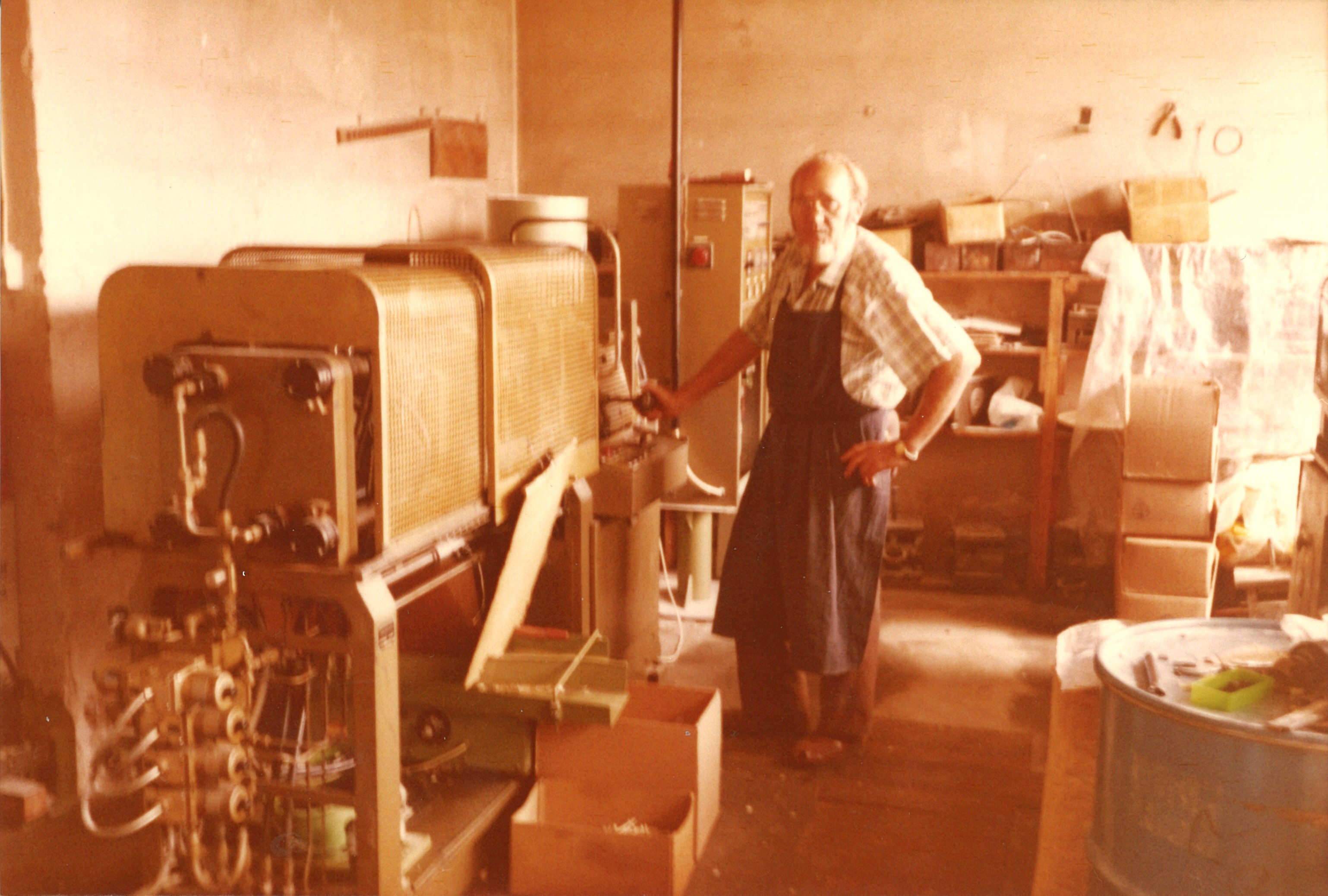Alte Spritzgussmaschine