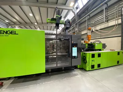 Injection Molding Machine 