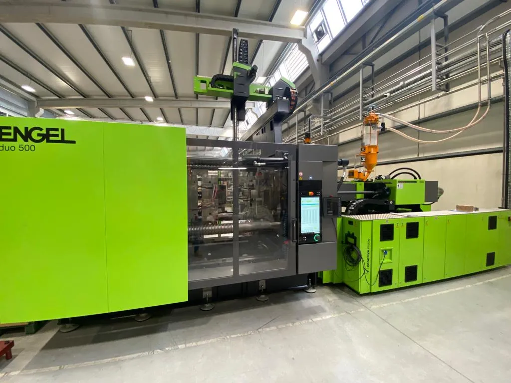 Injection Molding Machine