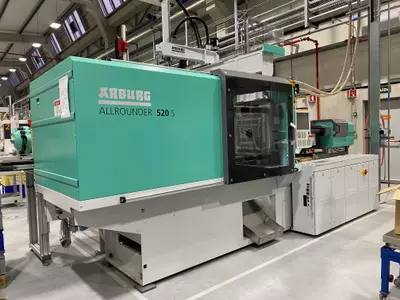 Injection Molding Machine 