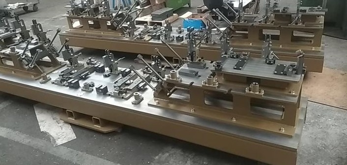 Welding fixture (railway)