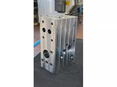 Hydraulik-Ventilblock