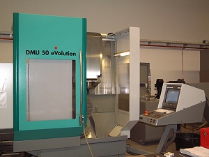 Universal Fräs- und Bohrmaschine DMU 50eV