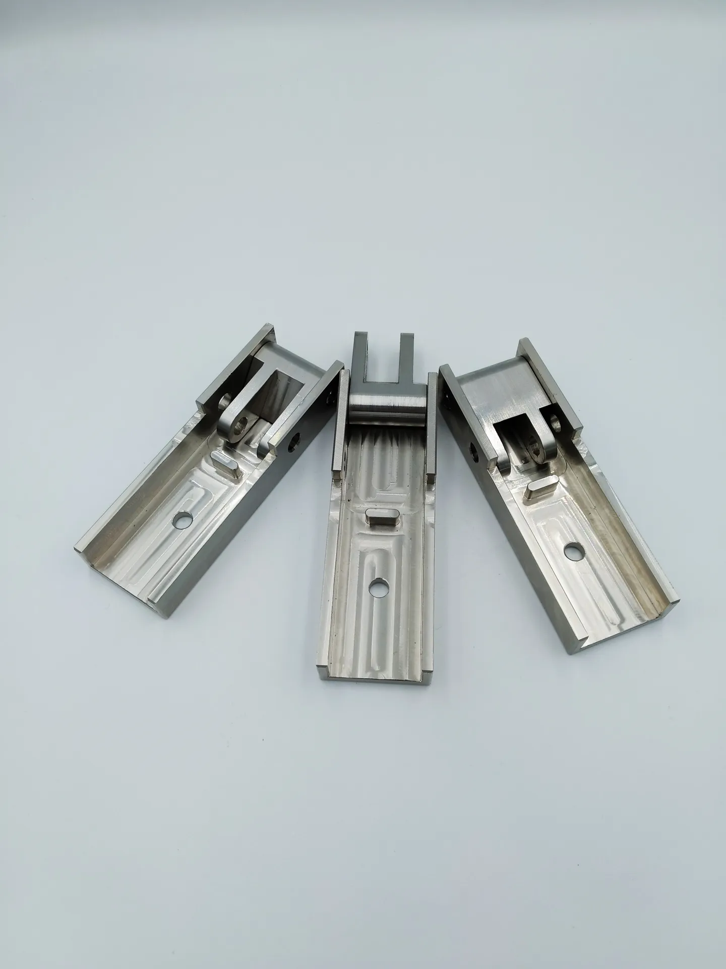 Gripper arm