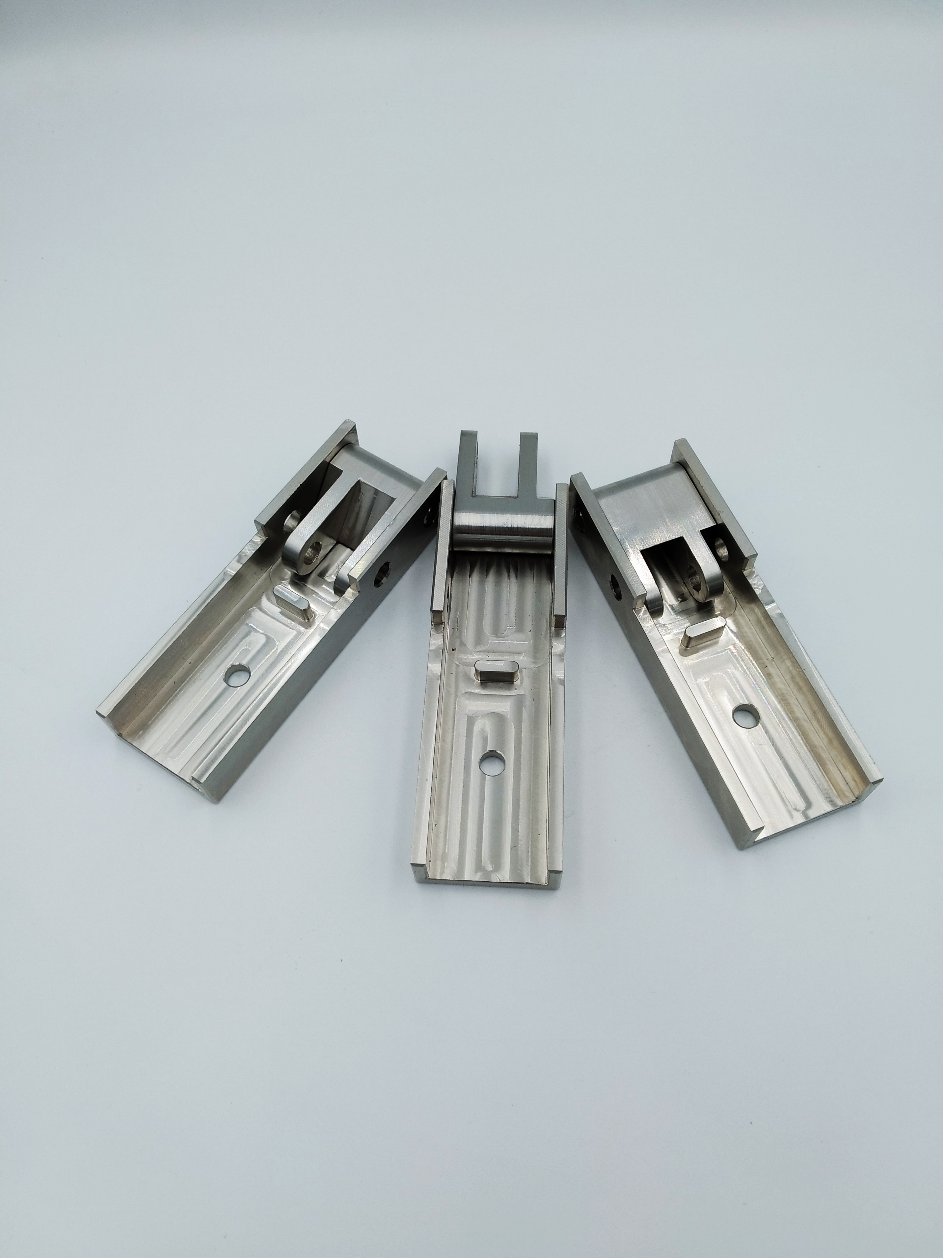 Gripper arm