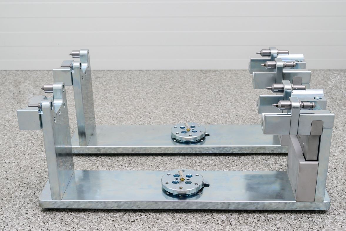 Special tool base