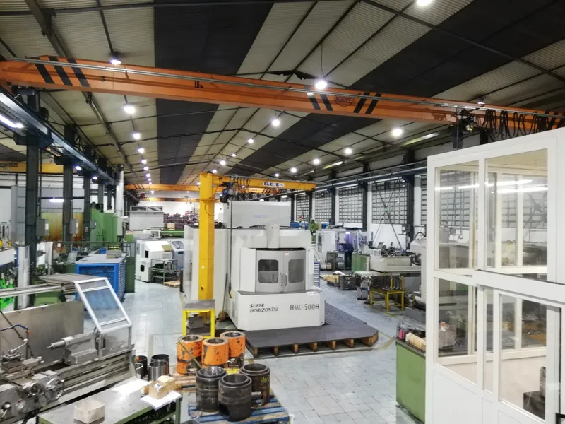 JOHNFORD horizontal machining center with double pallet