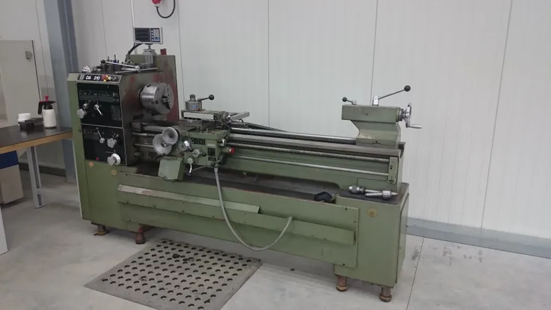 Voest DA 210
