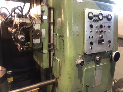 Verzahnungsmaschine / Dentatrice