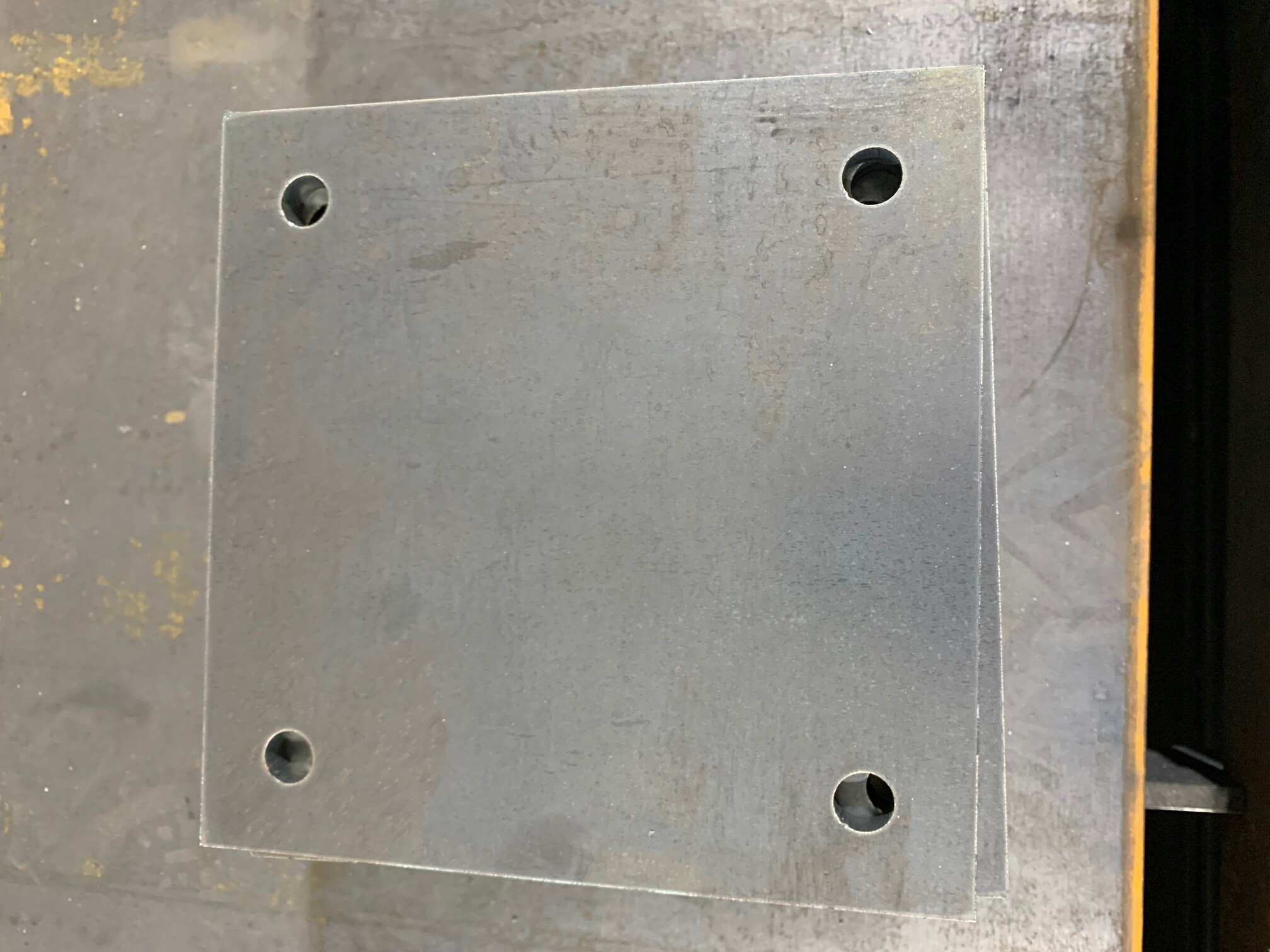 Fixing plate