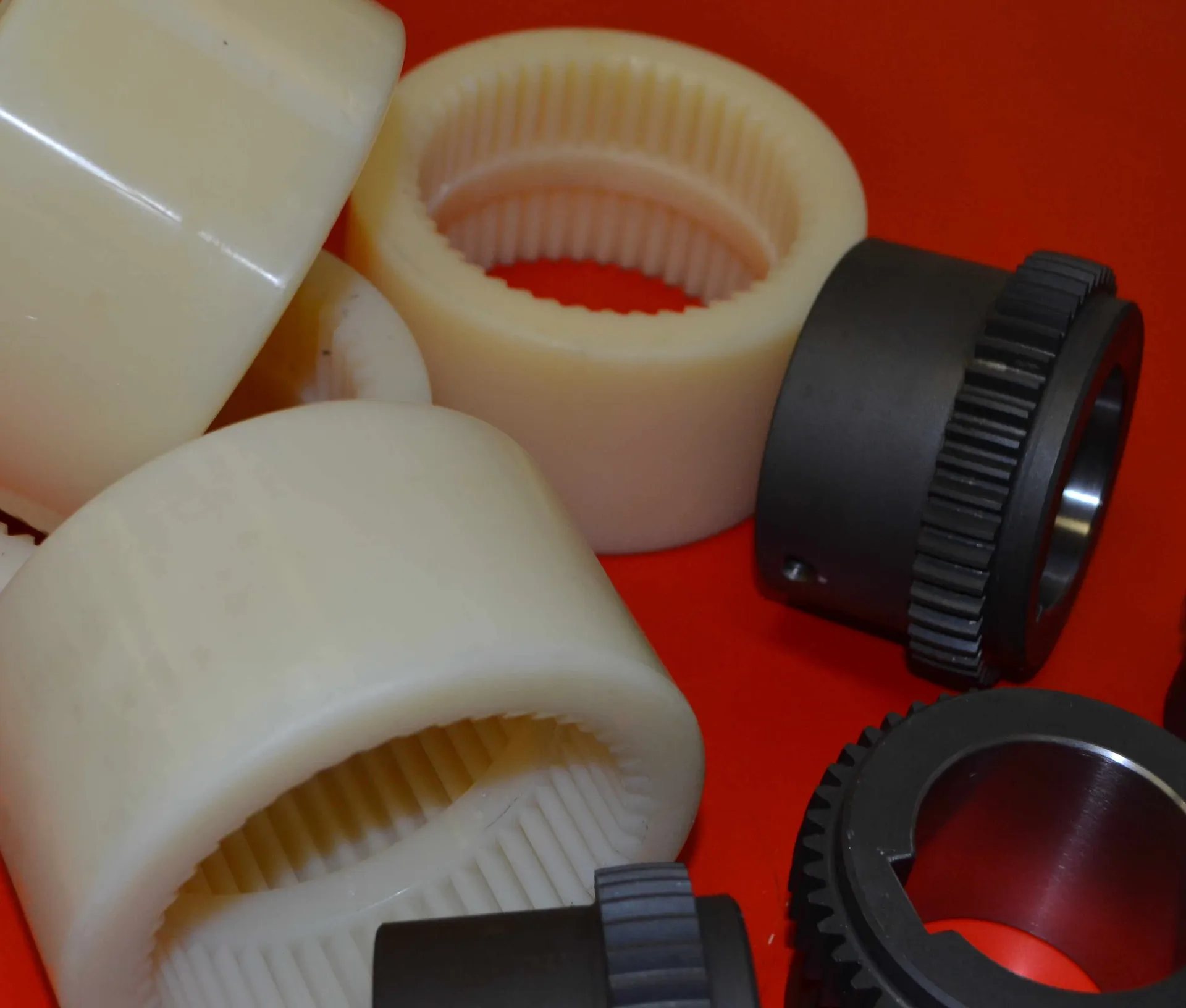 BUSSOLE DENTATE IN NYLON E ACCIAIO BRUNITO
