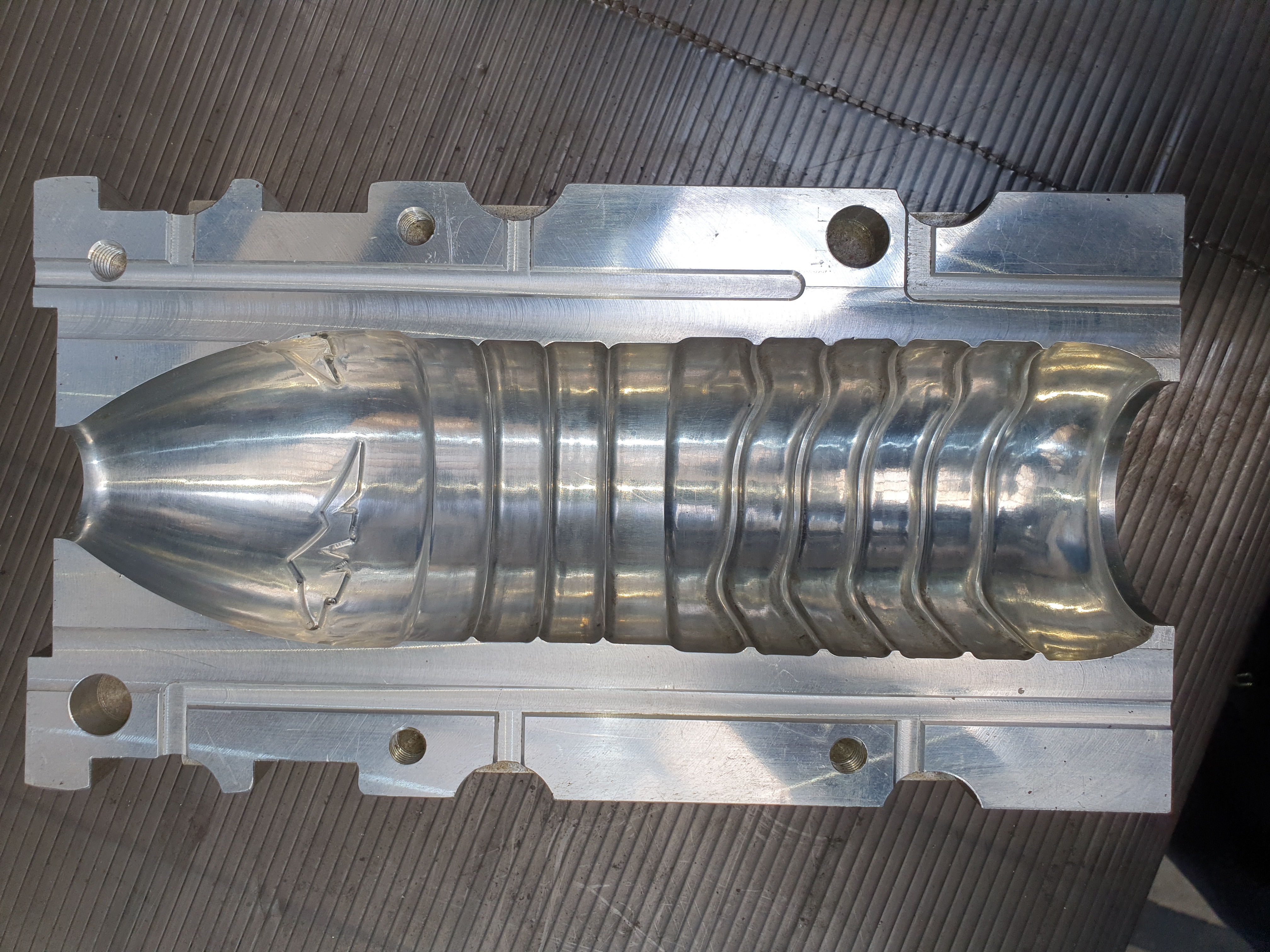 PET Bottle Blowmold