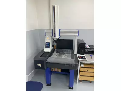 Mitutoyo Crysta-Plus M443