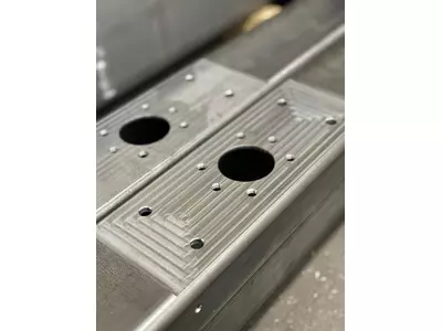 Hohlprofil gefräste Fläche