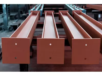 Stütze mit Kopf- und Fußplatte