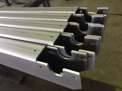 Tragrohre für Achse fräsen