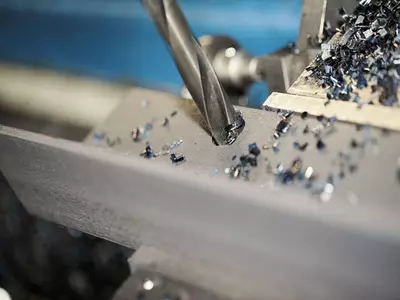 Winkel bohren und fräsen