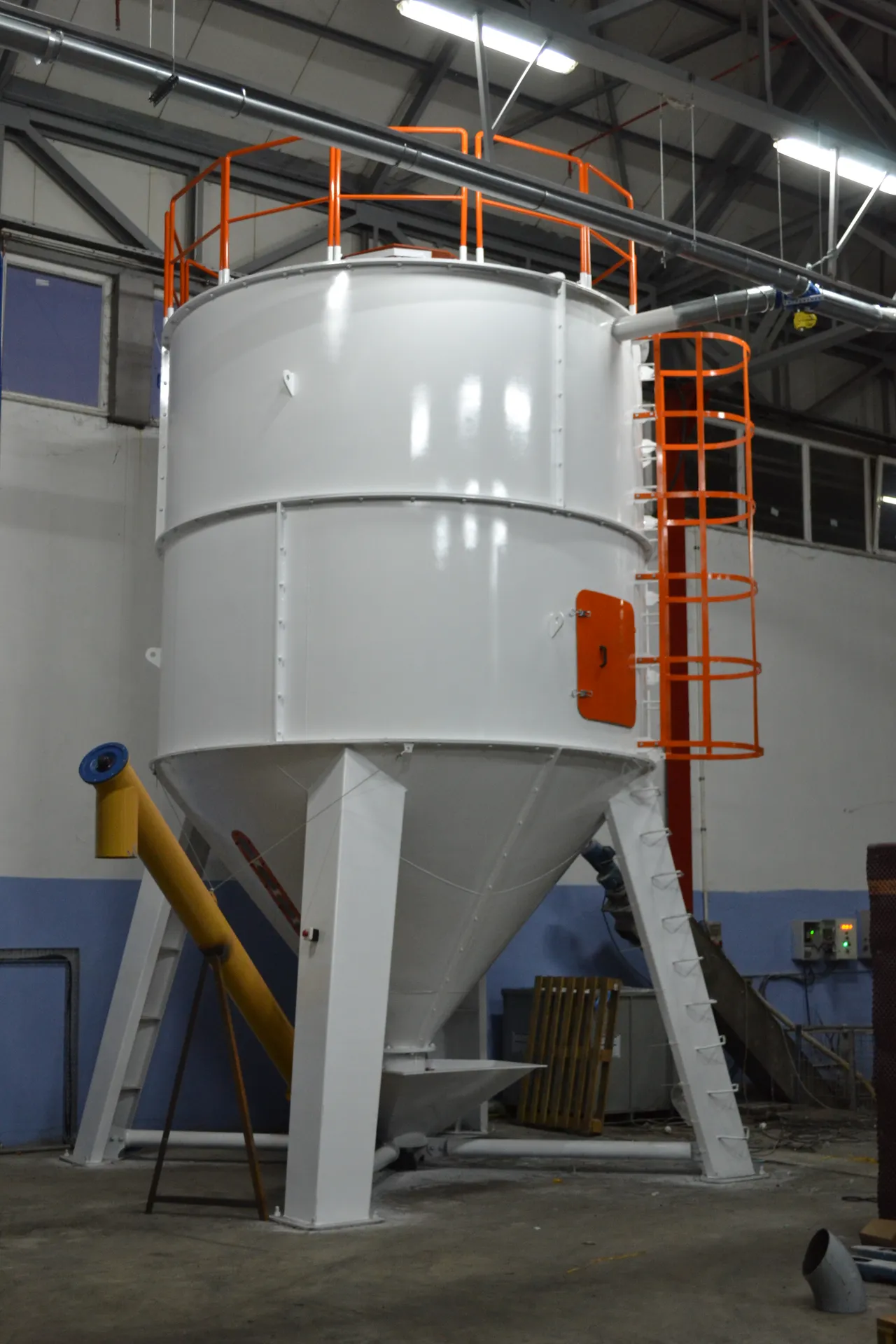 Mixer Silo