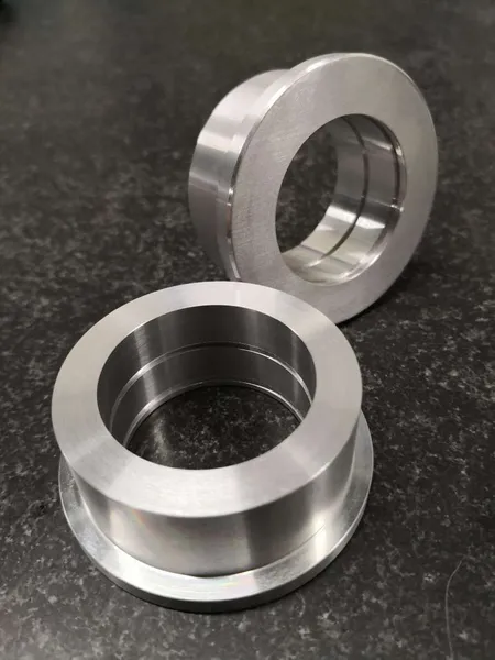 Bearing cap