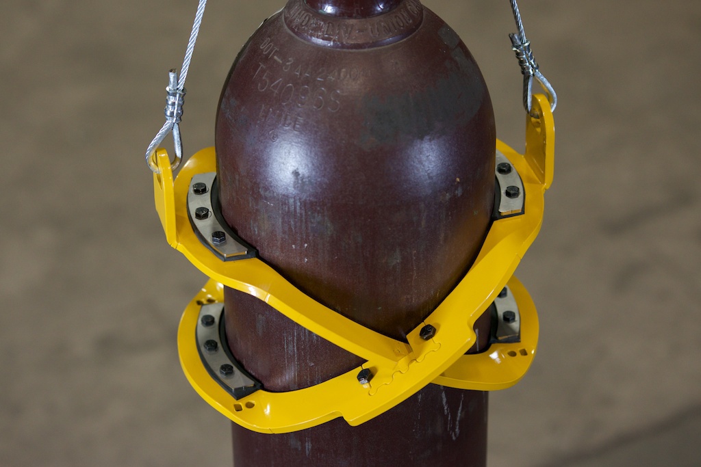 Lifting botle