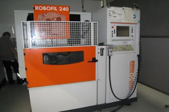 Charmilles Robofil 240