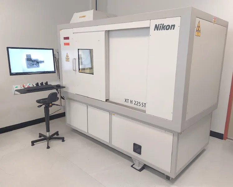 Computertomograph: Nikon XT H 225ST