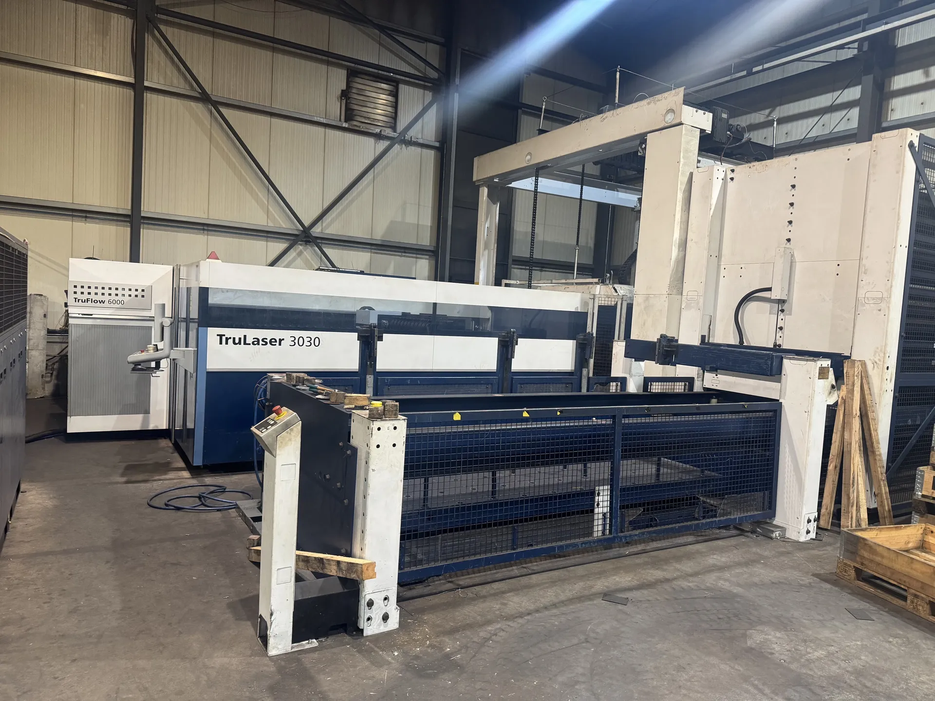 Flachbettlaser Turmbeladung/ TruLaser 3030 6KW
