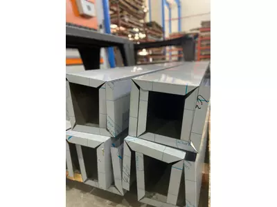 ROSTFREIE FASSEDENTEIL