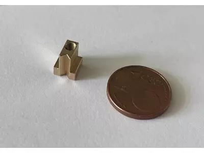 Anschlag Kontaktierung