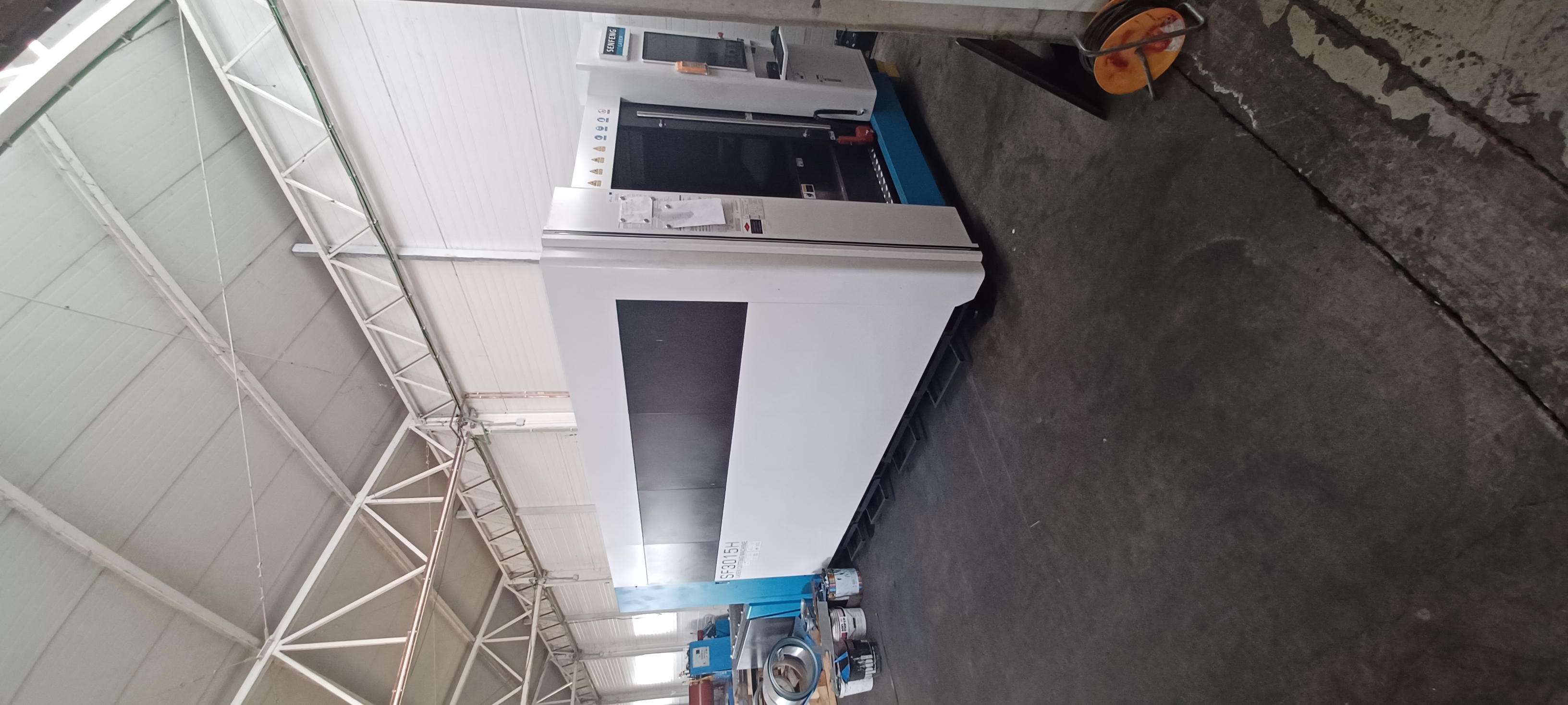 Laser cutting machine SF3015H