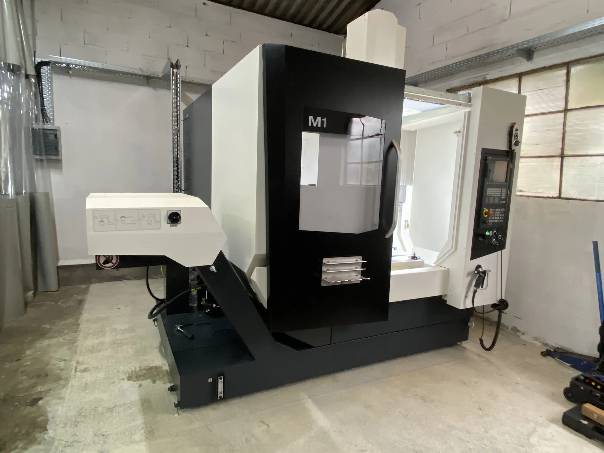 DMG Mori M1