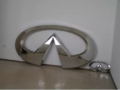 Infiniti Logo