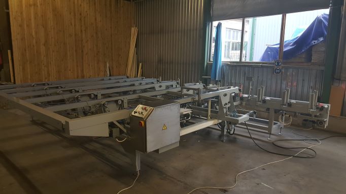 Decorative board packaging machine