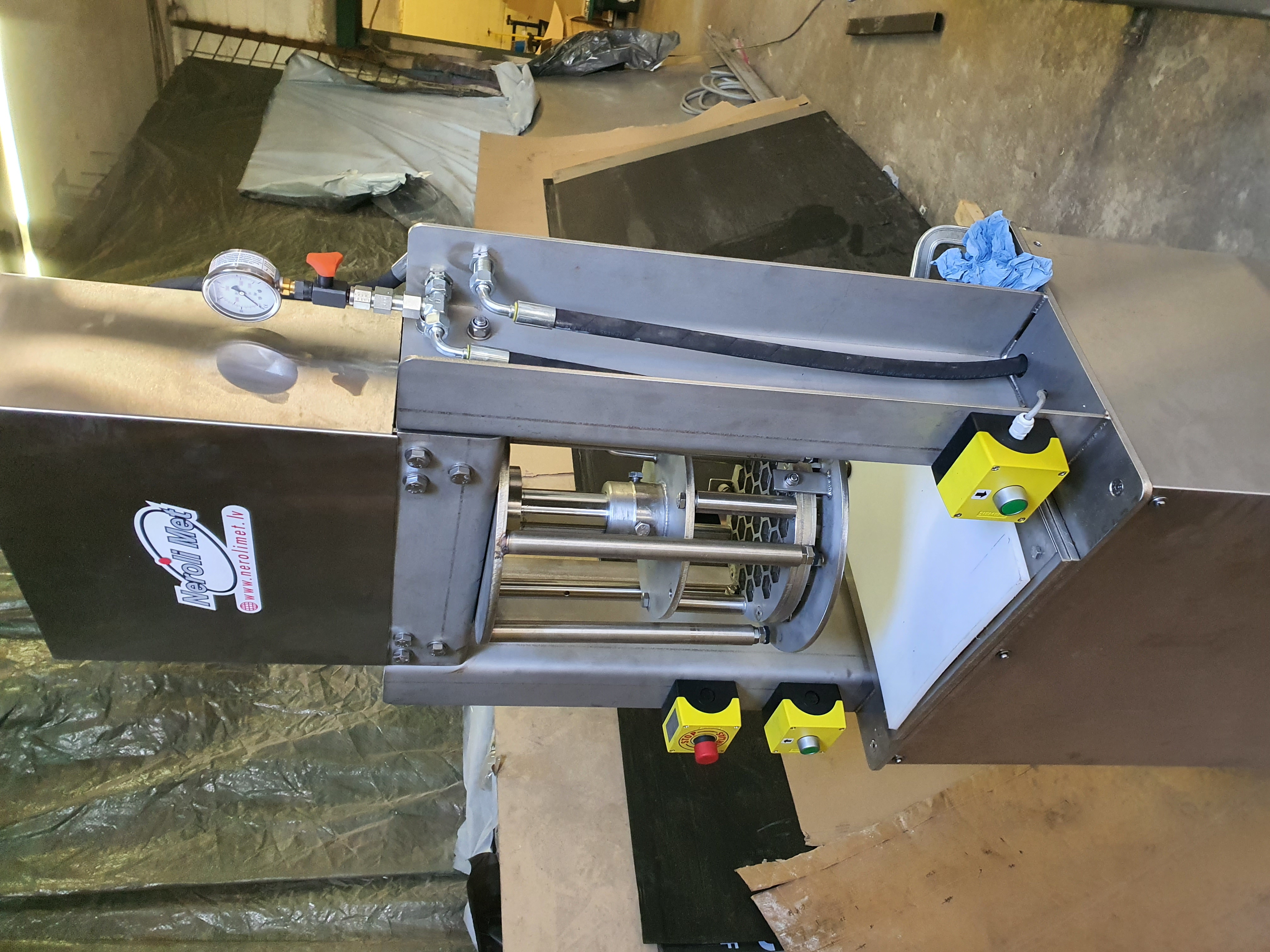 Cutting equipment