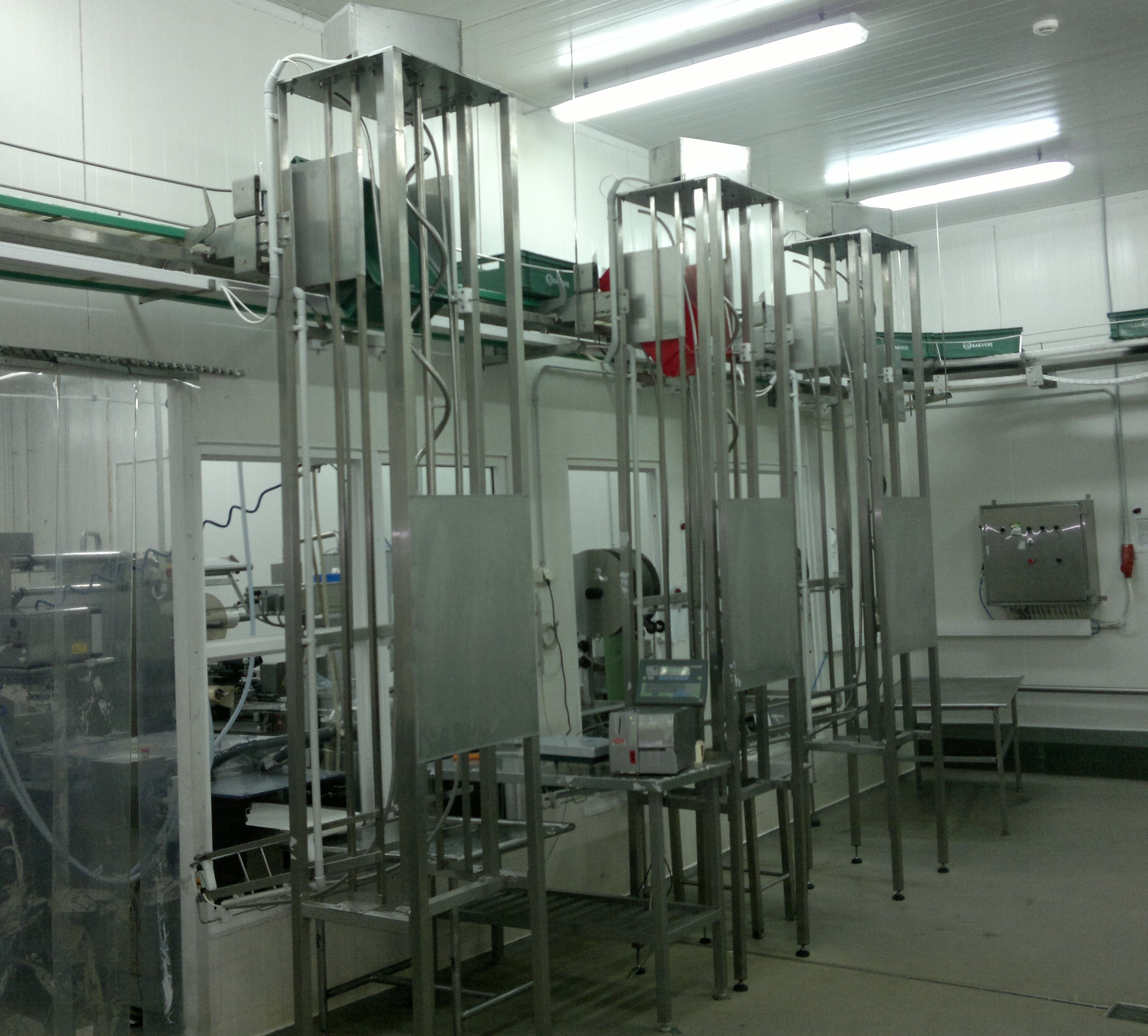 Empty box supply line