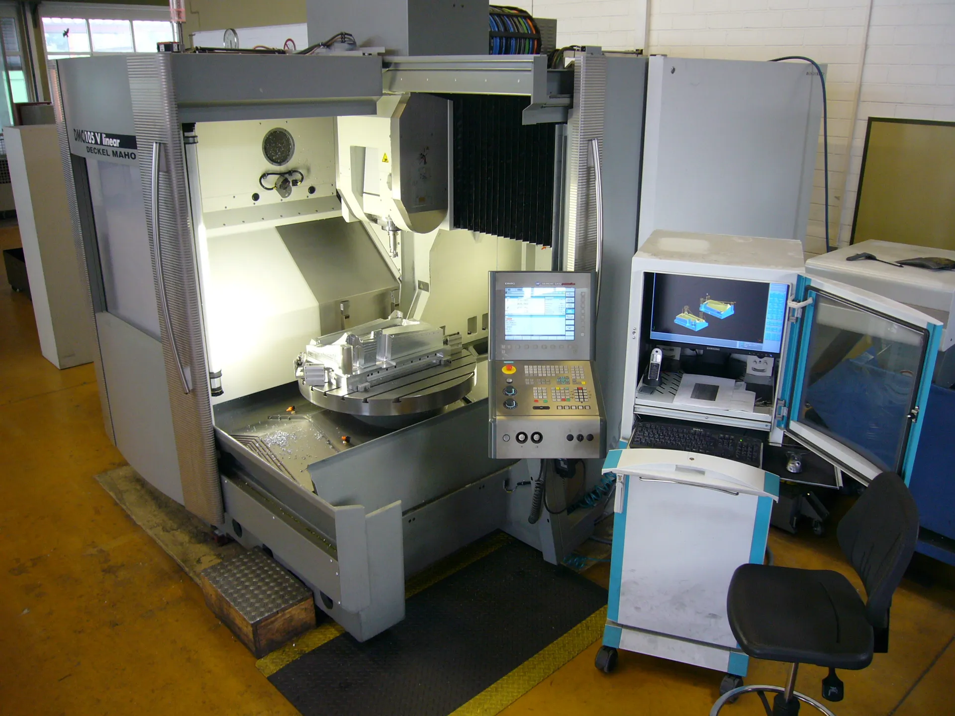 DMC 105 V
