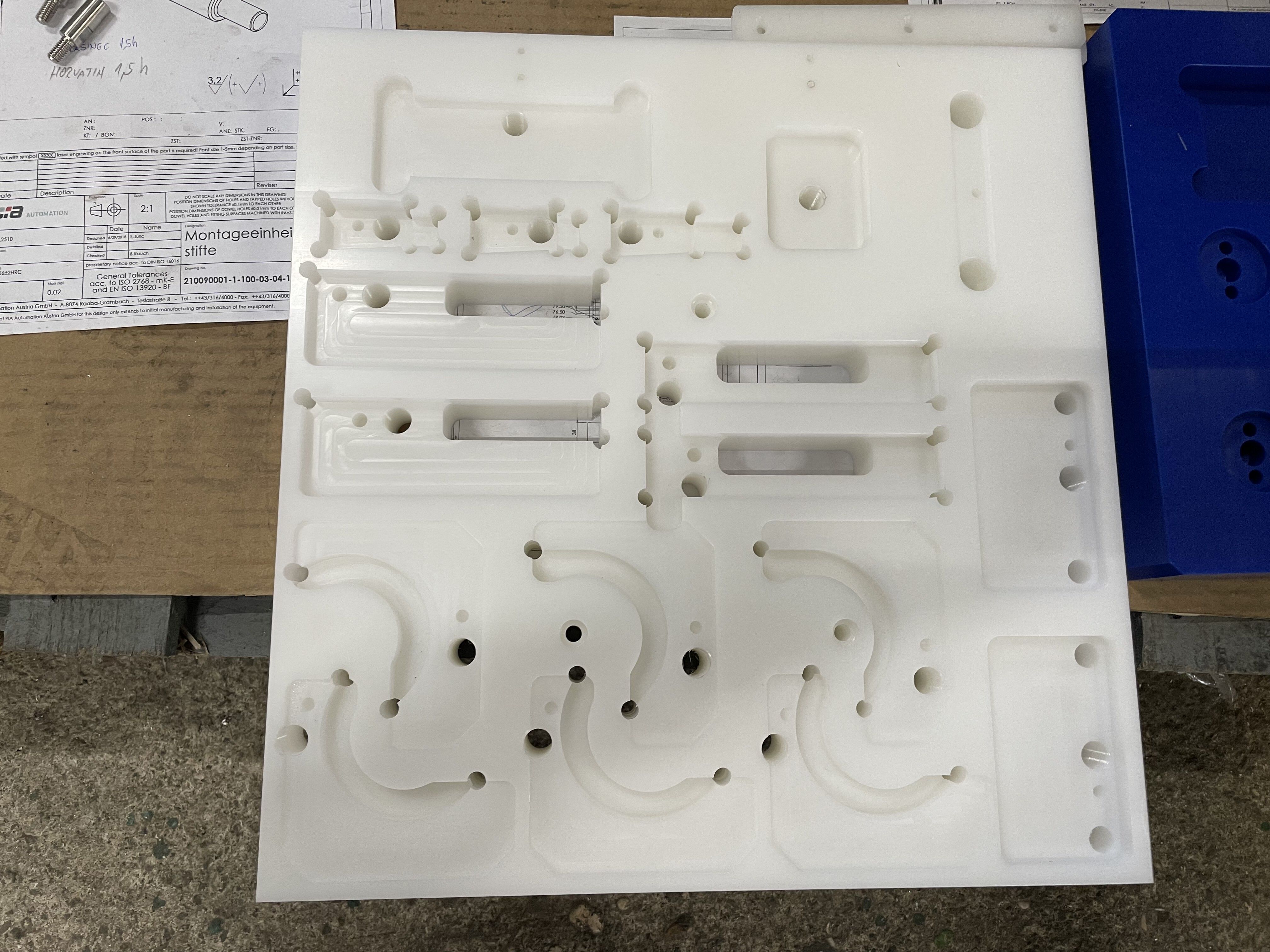Plastic block