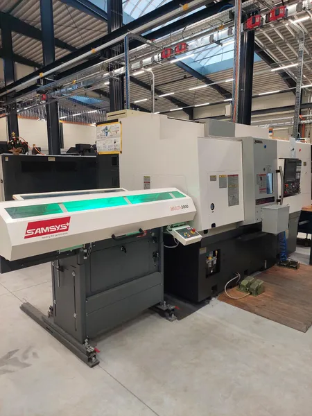 Okuma L300 MYW mit SamSys Stangenlader