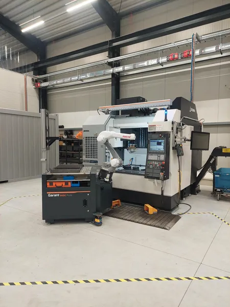 Okuma Genos M560 mit Garant Automation