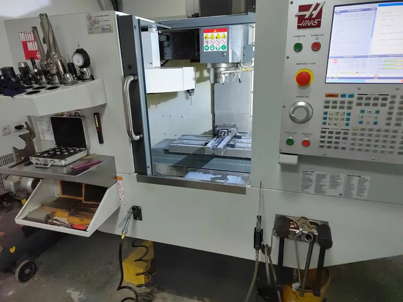  CNC-Fräsmaschine