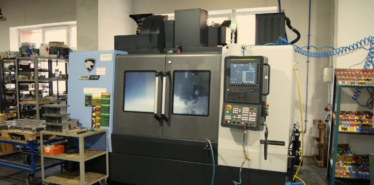 DNM 6700 + 4th axis