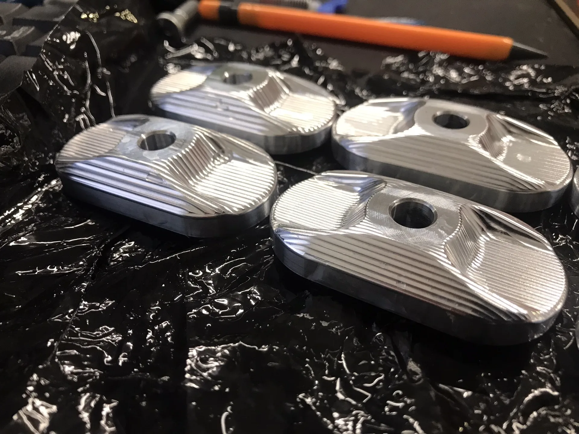Caps